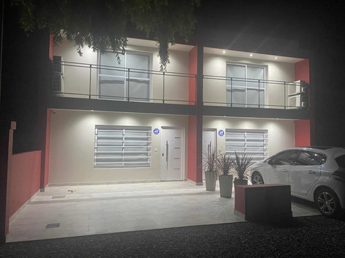 Dúplex A Estrenar De 3 Ambientes Muy Amplios De 120 Metros