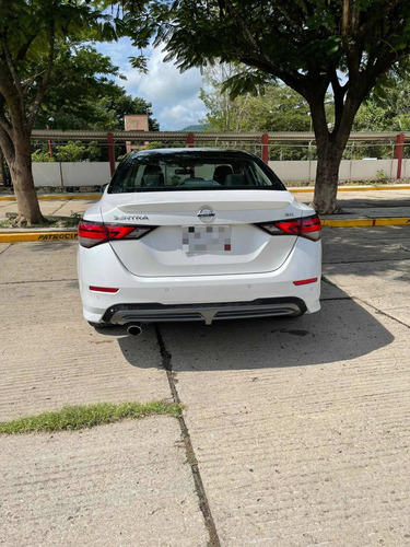 Imagen 4 de 8 de Nissan Sentra Sr Bi-tono Cvt