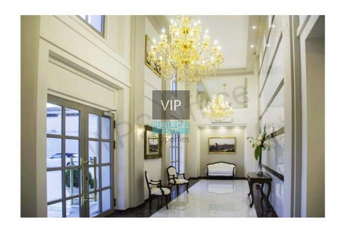 Imagen 5 de 20 de Vendo Hermoso Departamento En Torre Con Servicios Y Vista Al Mar - Punta Del Este Roosevelt