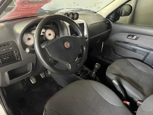 Imagem 4 de 5 de Fiat Strada 1.8 Adventure Cabine Estendida 2012