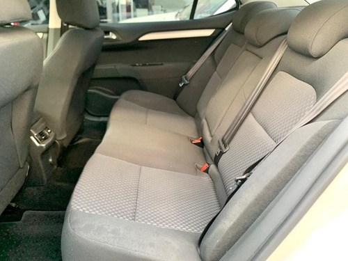 Imagen 10 de 13 de Citroen C4 Lounge 1.6 Thp