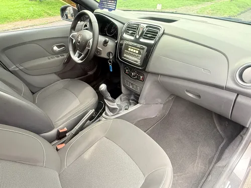 Renault Logan 1.6 Expression / Life +