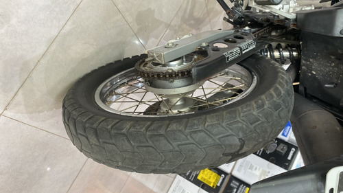 Imagen 3 de 9 de Honda Falcon 400