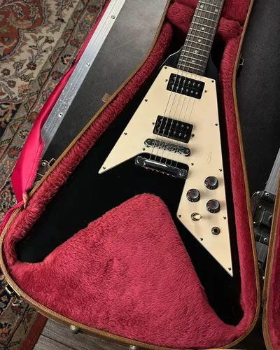 Gibson Flying V '67 Reissue Ebony 2000 | MercadoLivre