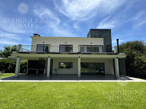 Casa En Venta Los Alamos Haras Santa Maria Con Fondo Libre!