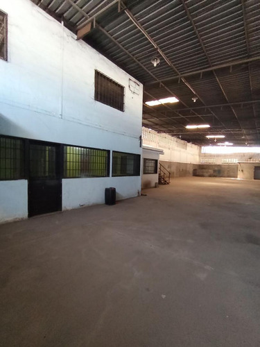 En Venta Galpón En La Vía Alterna, Sector Campo Claro - Barcelona - Anzoátegui