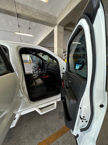 Nissan Frontier 3.8 V6 Pro-4X 4Wd At