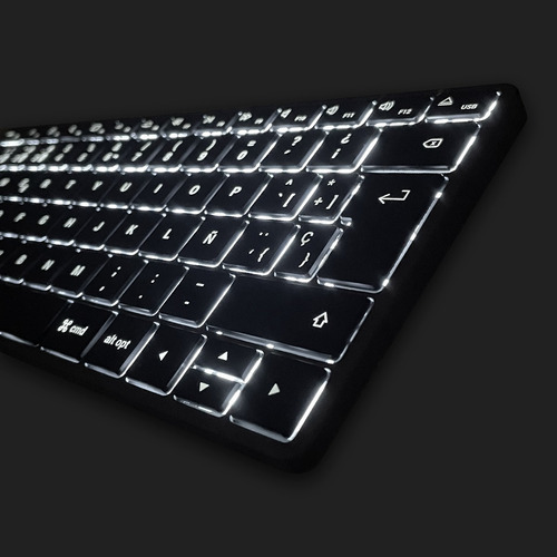 Imagen 4 de 10 de Teclado Bluetooth Retroiluminado X1 En Español Satechi