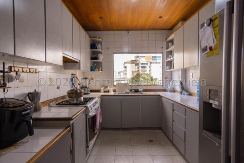 Imagen 11 de 19 de Claudia Lopez Vende Edificio En Chacao Mls #22-19103