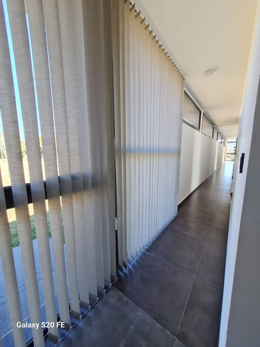 Casa 5 Dormitorios Y Pileta En Causana