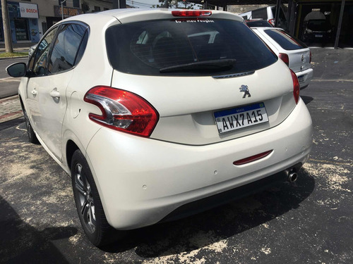Imagem 3 de 4 de Peugeot 208 2014 1.6 16v Griffe Flex Aut. 5p