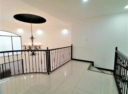 Imagen 7 de 14 de Amplia 5 Hab Residencia En Curridabat