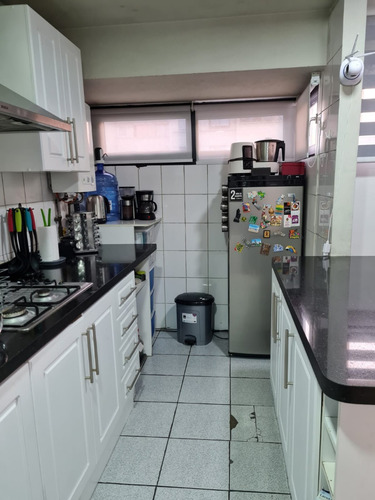 Duplex / Luis Thayer Ojeda / Metro Tobalaba