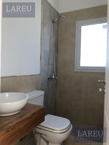 Imagen 6 de 19 de Casa En Venta - Barrio El Cantón, Islas