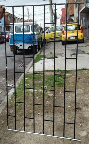 Imagen 3 de 4 de Juego De 4 Rejas De Seguridad Metálicas Para Negocio O Casa