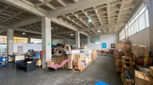 Imagen 3 de 9 de Amplio Edificio Industrial 2538m2 Mal Paso San Pedro Los Teques