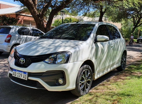 Toyota Etios Hatchback 5p Xls 1.5 Mt