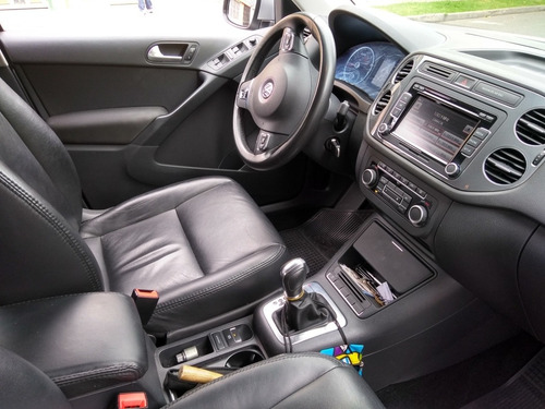 Volkswagen Tiguan Trend & Fun 2.0 Plata 5 Puertas