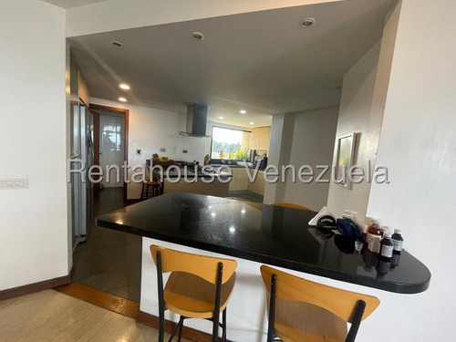 Apartamento Piso Medio Regency Plaza Remodelado En Calle Cerrada En Venta En Los Naranjos Avenida Norte 4 Caracas
