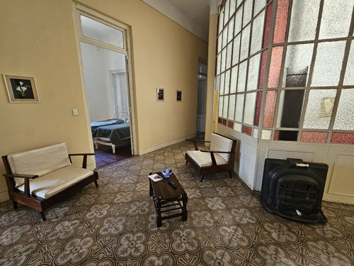 Casa En El Centro De 8 Dormitorios Y 3 Baños, Ideal Hogar Estudiantil O Empresa