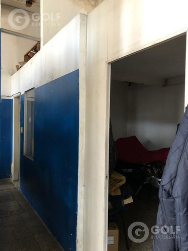 Imagen 4 de 11 de Vendo Local Comercial De Dos Plantas Sobre Una Esquina, Cochera Para 3 Autos, Se Vende Con Renta, Aguada