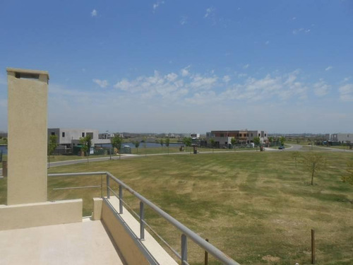 Imagen 11 de 17 de Casa En Venta En Barrio Acasias - Maroto Propiedades
