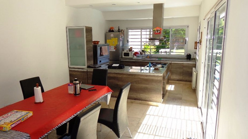 Imagen 1 de 14 de Casa En Venta En Lanus Oeste