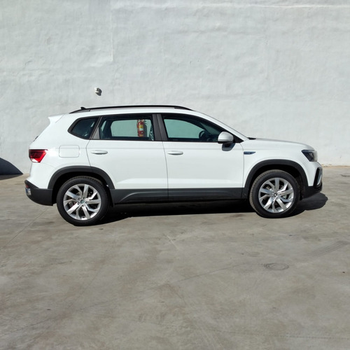 Imagen 3 de 15 de Volkswagen Taos Comfortline At Nd
