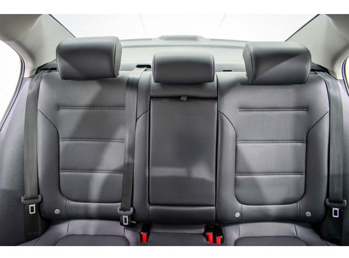 Volkswagen Vento 2.5 Luxury 170cv