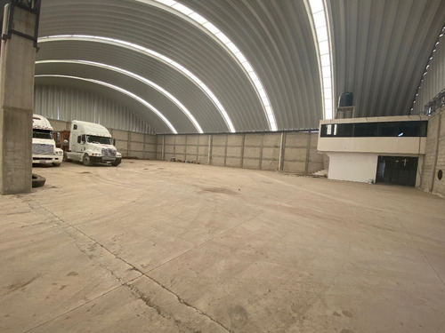 Naves Industriales En Renta, A 200m De Carretera Mex Pachuca