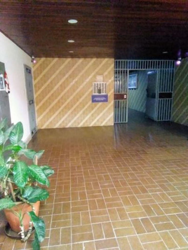Imagen 3 de 15 de Céntrico Y Cómodo Apartamento Av. 4 De Mayo