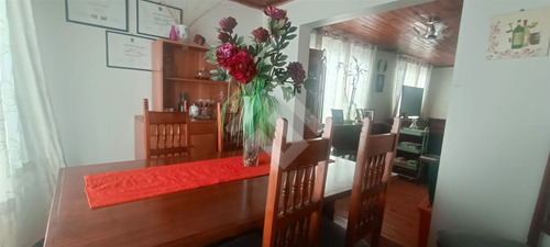 Casa En Venta De 3 Dorm Con Local Comercial En Padre Hurtado