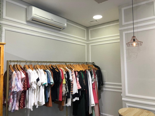 Imagem 5 de 9 de Boiserie De Isopor Com Acabamento Em Massa 10 Metros