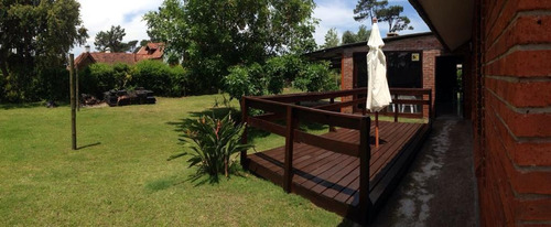 Casa De 3 Dormitorios En Punta Del Este, Jardines De Córdoba