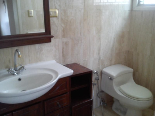 Imagen 8 de 12 de Casa En Venta Rent A House Código. 21-11983