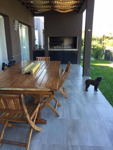 Imagen 3 de 22 de La Comarca - Casa En Venta U$d 330.000