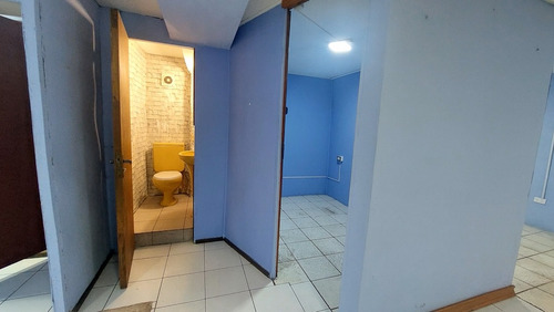 Local Comercial En Plaza Ñuñoa - 61 M2 -