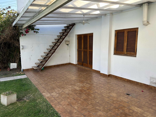 Vendo Casa Villa Elisa Picina 423y 6 Bis.no Inmobiliaria!