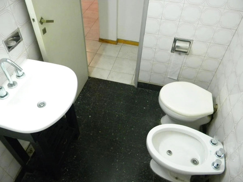 Imagen 9 de 12 de Venta De Departamento Dos Ambientes En El Barrio De Chacarita Darwin Al 700