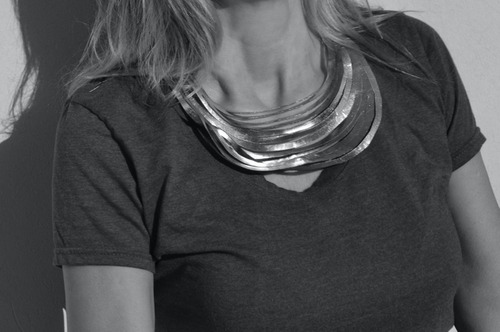 Imagen 4 de 7 de Collar Ondas Corto, Plata