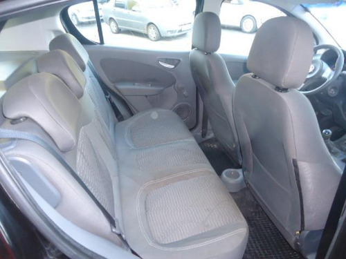 Fiat Palio 1.4 Mpi Attractive 8v Flex 4p Manual