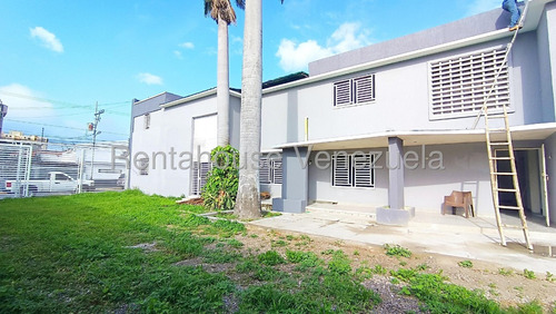 Sorangel Vargas Vende Comoda Casa Comercial Duplex Con Tanque Subterrano, Excelente Ubicacion Zona Centro Barquisimeto Mls #25-22975