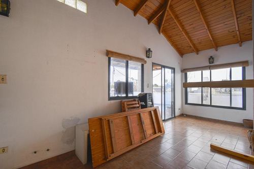 Venta Ph 4 Ambientes Sin Expensas C/ Terraza, Quincho Y Parrilla. Bernal. Apto Credito.