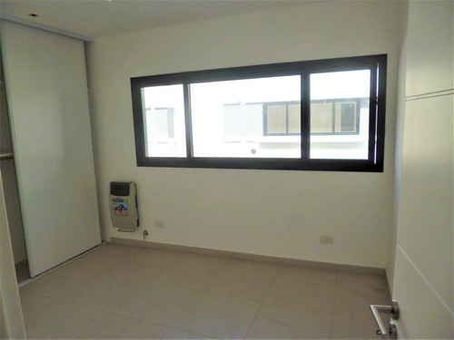 Imagen 4 de 16 de Venta Depto 2 Amb Duplex Cochera Y Parrilla - Paso Del Rey