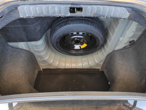 Imagem 8 de 14 de Nissan Versa