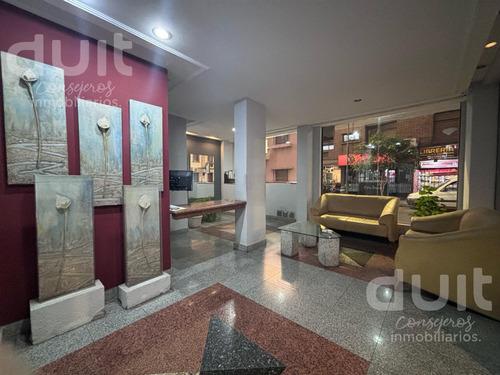 Departamento En Venta A Cuadras De Cañada! Cocina Separada Con Balcón!