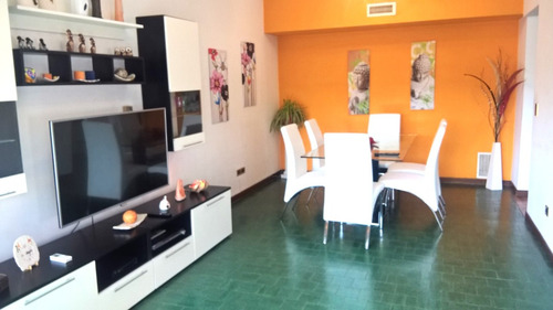 ! Vendo Depto. Amplio Con Dependencia Y Cochera Excelente Oportunidad ¡