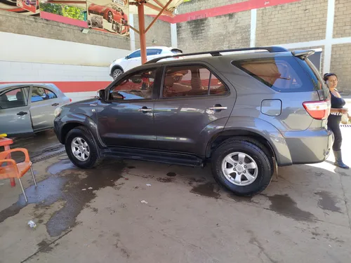 Toyota Fortuner 2.7l 4x4