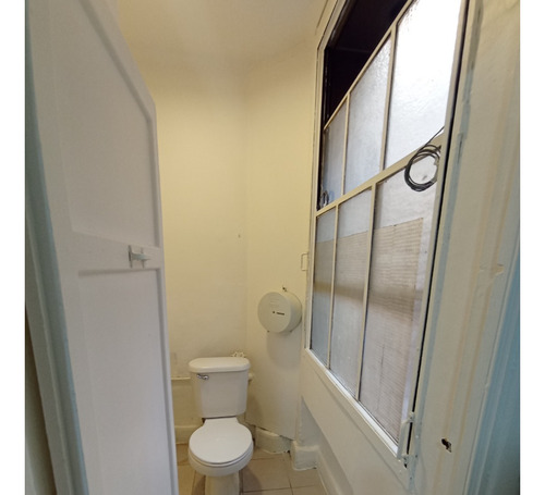 Oficina Paseo Matias Cousiño De 24 M2 Se Vende