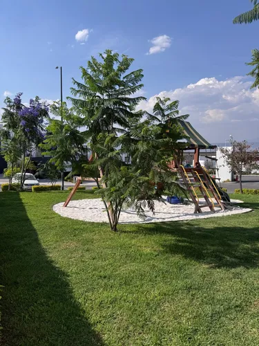 Hermosa Casa En Renta Zibatá Con Ampliación Reciente